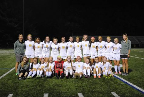 Girls Varsity Soccer Team Finishes Strong After Rebuilding Year