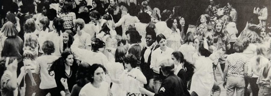 Wilde Lake students pictured in the 1976 yearbook. Since Wilde Lake opened in 1971, the school has focused on community, which Advisory helped build. (Photo courtesy of The Glass Hour staff)