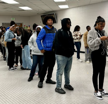 COLUMBIA, MARYLAND, NOVEMBER 6, 2024 - Students crowd into the lunch line during B lunch and wait up to 15 minutes to get their food. The new lunch schedule has led to longer lines and wait times.