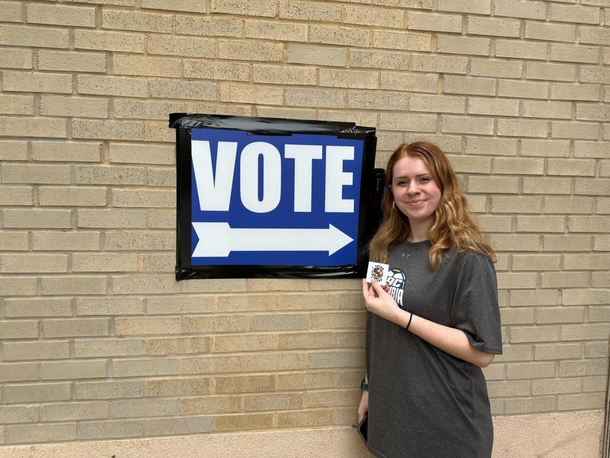 COLUMBIA, MARYLAND, 
NOVEMBER 5, 2024 - Senior Savannah 
Lee received an “I voted” sticker 
after voting for the first time in the 
2024 presidential election. 